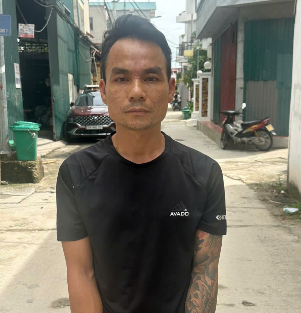 Đồng loạt khám xét, thu giữ nhiều tài liệu, bắt khẩn cấp Lê Văn Thường và đồng bọn- Ảnh 1.