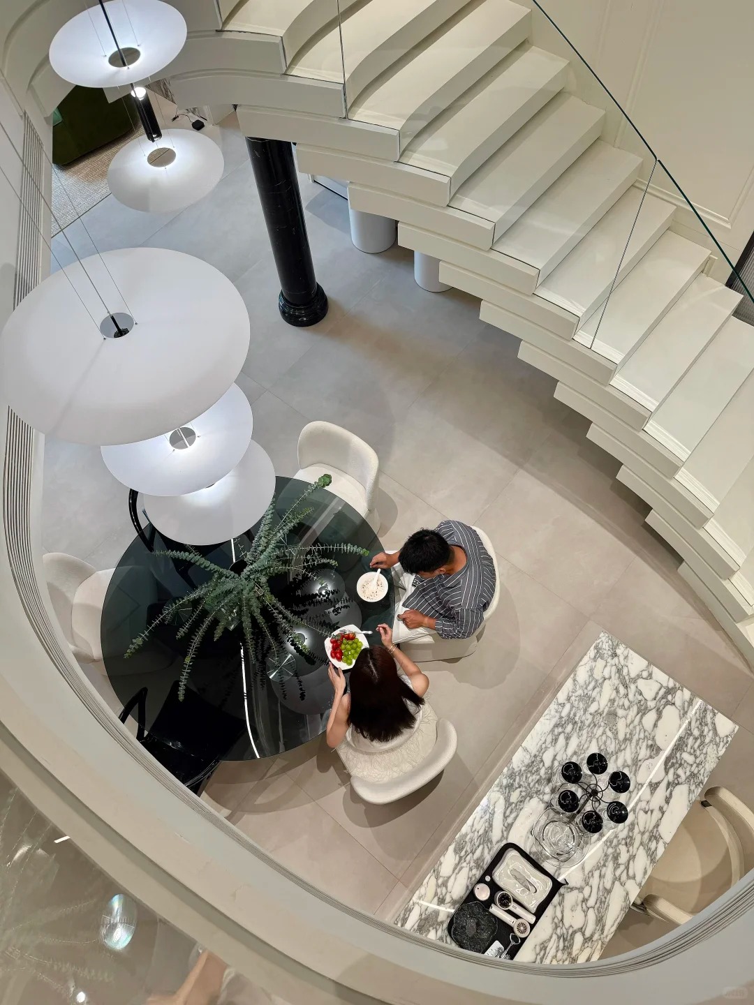 Phú bà chi 20 tỷ cho nội thất biệt thự 500m2, 2 năm sau điều đắt giá nhất dần lộ ra - Ảnh 4.