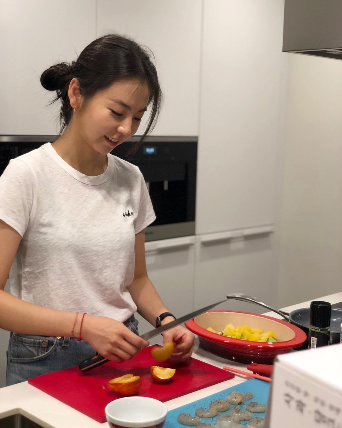 Ít hơn nhưng sống đủ hơn: Người phụ nữ tiết kiệm gần 180 triệu đồng chỉ sau vài năm nhờ thay đổi cách mua sắm - Ảnh 2.
