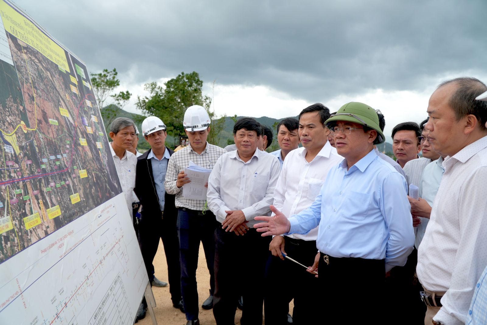 Trong tháng sau, tuyến cao tốc hơn 43.700 tỷ đồng, rút ngắn thời gian di chuyển Quy Nhơn - Pleiku còn 1,5 giờ  phải hoàn thành hạng mục này - Ảnh 2.