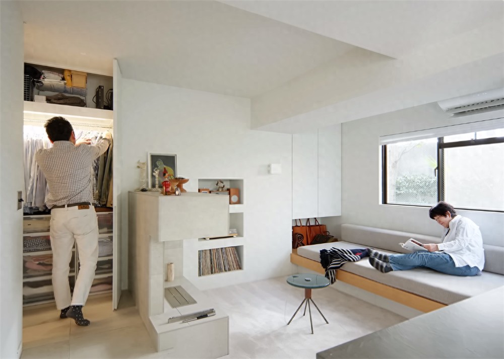 Người con trai bán căn hộ riêng để về ở cùng mẹ 63 tuổi: Căn hộ 46m² với 2 ban công chứng minh nhà nhỏ vẫn đủ để sống tiện nghi và hạnh phúc - Ảnh 1.