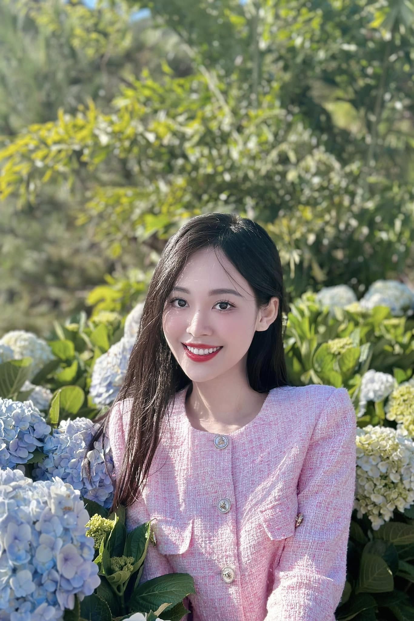 Showbiz Việt có Á hậu xinh đẹp, học vấn khủng "mất tích" suốt 1 năm mà chẳng ai nhận ra!  - Ảnh 7.