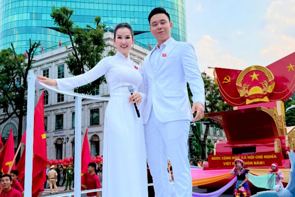 Nam ca sĩ 33 tuổi có giao diện “cán bộ” bậc nhất Vbiz: Đi hát bị chủ nợ bủa vây, từng bị “tương tác” vì món nợ gần 30 tỷ  - Ảnh 6.
