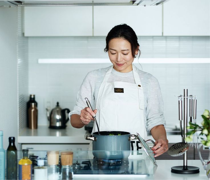 6 dấu hiệu cho thấy gia đình bạn đang rơi vào "bẫy chi tiêu" của thế hệ "bánh mì kẹp" - Ảnh 3.