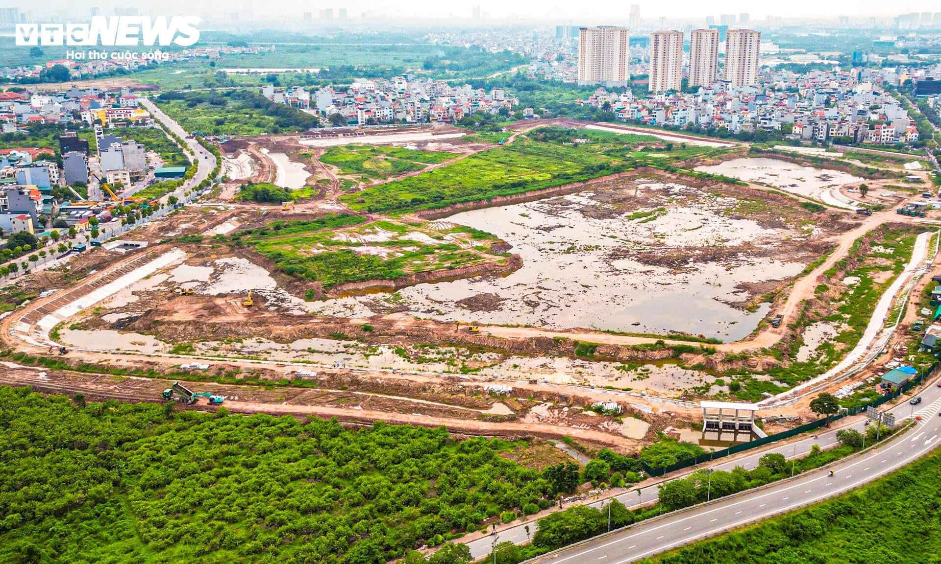 Cận cảnh hồ điều hòa hơn 30 ha đang thành hình ở cửa ngõ phía Đông Hà Nội- Ảnh 1.