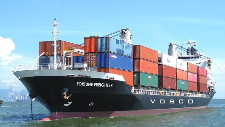 Cước container đi Mỹ tăng dựng đứng, doanh nghiệp xuất khẩu như 'ngồi trên lửa'- Ảnh 2.