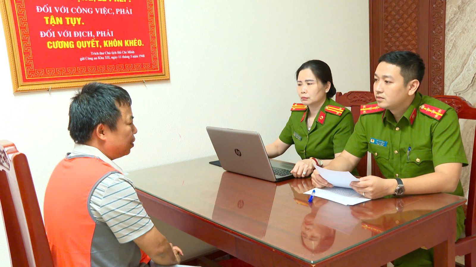 Ra lệnh bắt tạm giam Giám đốc Lê Thị Hồng, Phó Giám đốc Đào Xuân Trường và hàng loạt nhân viên - Ảnh 3.