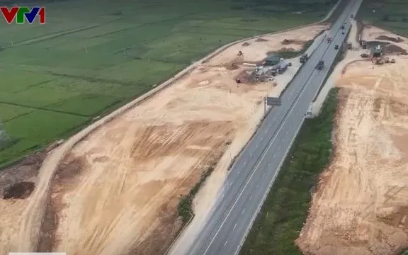 Bộ Xây dựng yêu cầu hoàn thành các trạm dừng nghỉ trên cao tốc Bắc - Nam trong năm 2026- Ảnh 1.