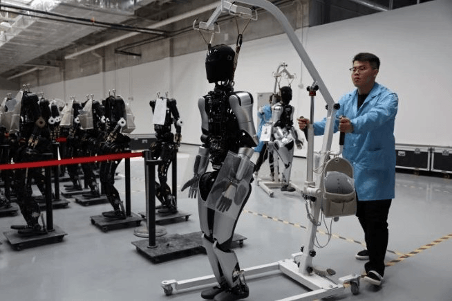 Trung Quốc lần đầu siết AI "có cảm xúc": Cấm bạn trai, bạn gái ảo cho trẻ em, ByteDance và Alibaba lập tức gỡ tính năng- Ảnh 1.