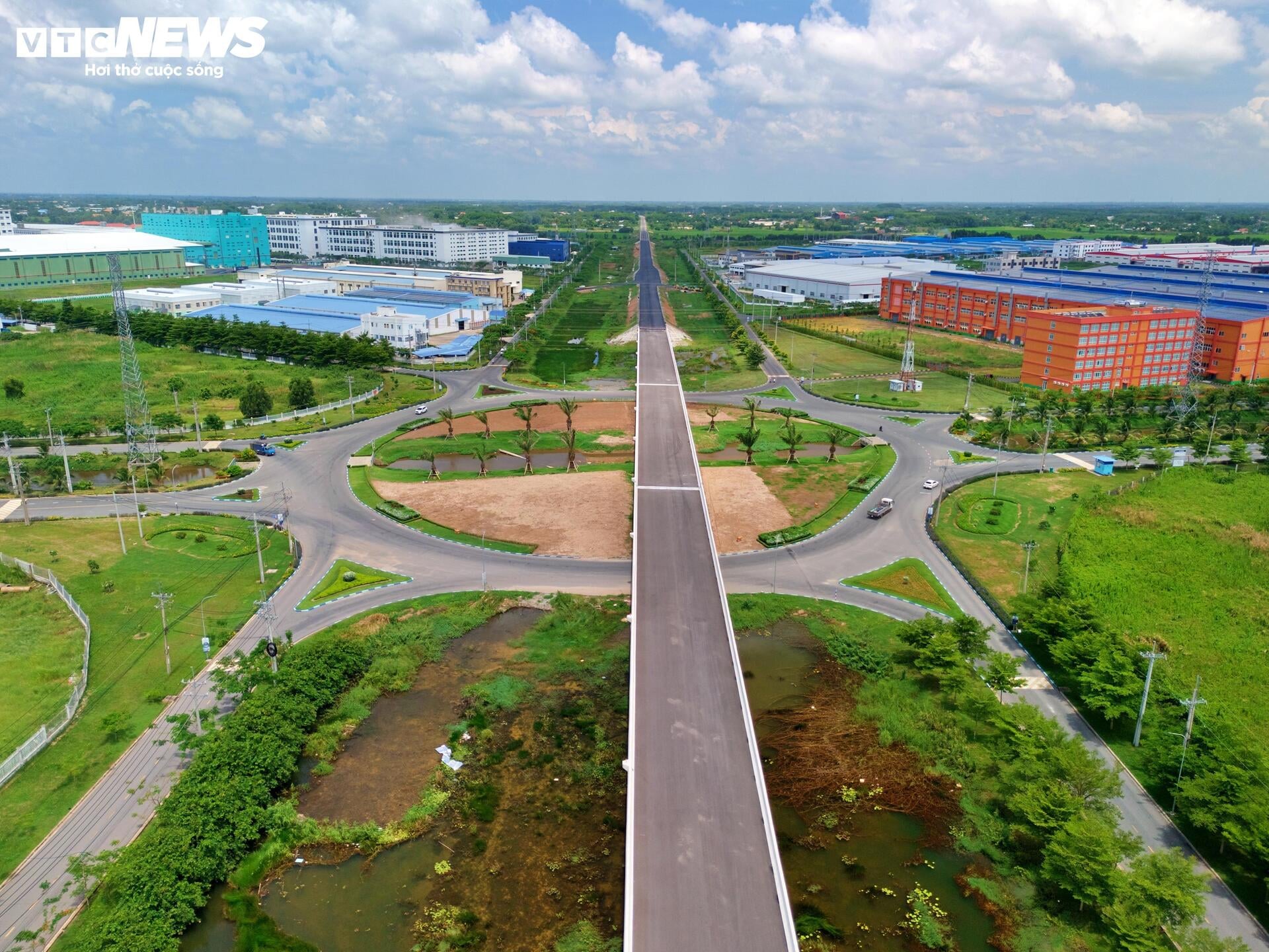 Tăng tốc thi công 5km cuối để nối thông toàn tuyến đường Hồ Chí Minh- Ảnh 5.