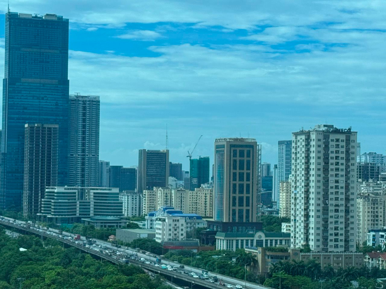 Hà Nội giãn dân ra ngoại ô: Cuộc chơi mới của thị trường bất động sản- Ảnh 1.