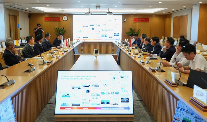 Việt Nam - Singapore hợp tác xây dựng Trung tâm Nghiên cứu Sản xuất Tiên tiến- Ảnh 1.