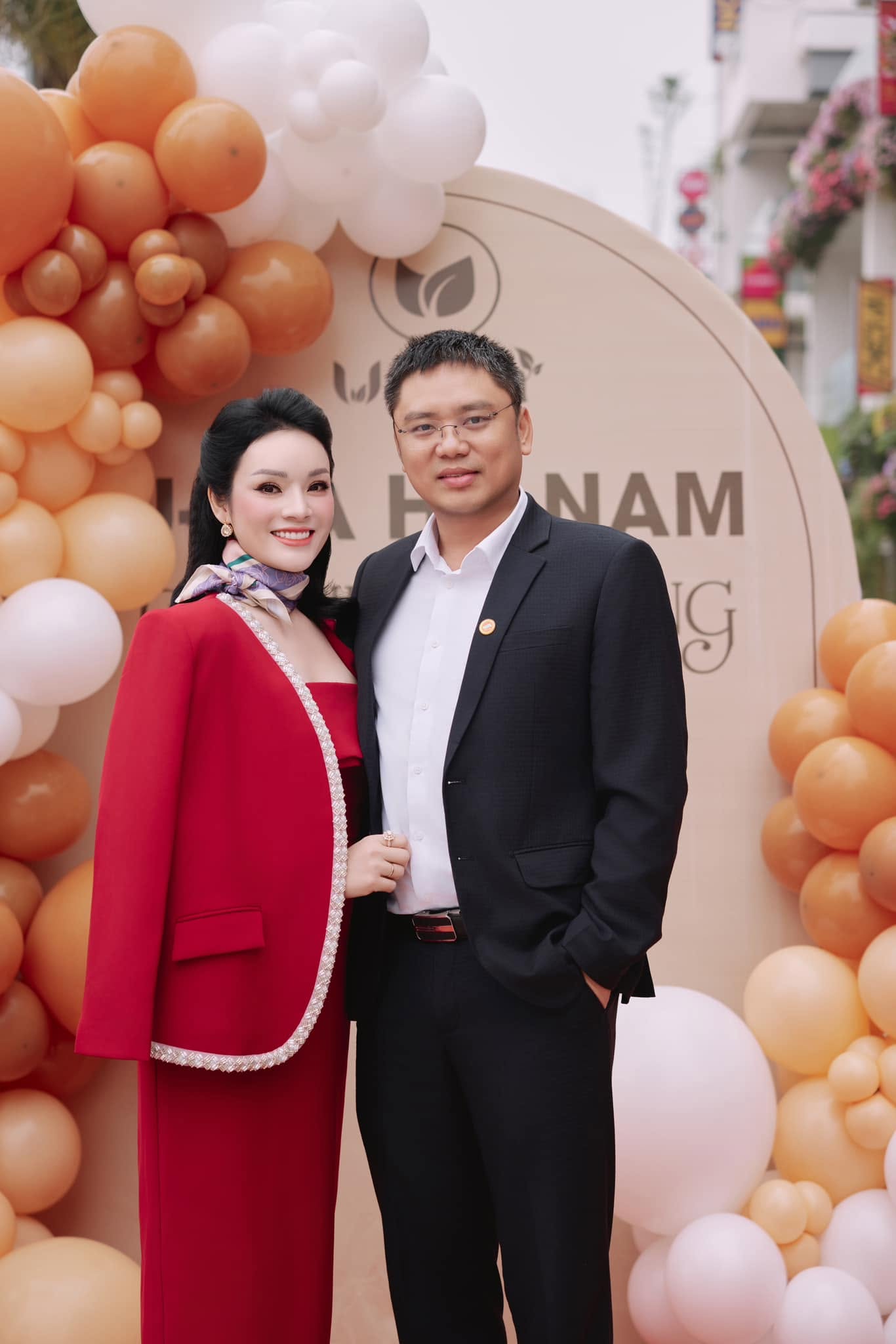 Nữ NSƯT, trưởng khoa thanh nhạc tái hôn với 1 viện trưởng, sở hữu biệt thự 10 phòng ngủ, sống đơn giản - Ảnh 4.