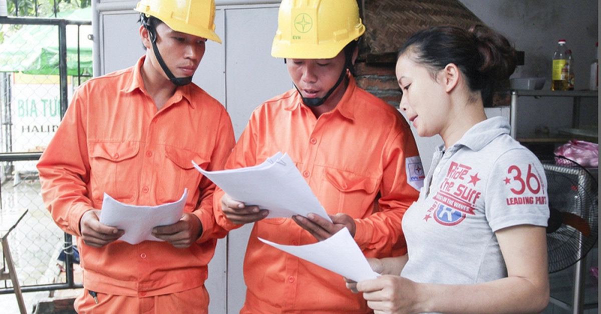 Người dân đang sử dụng điện chú ý thông báo mới nhất từ EVN- Ảnh 2. Người dân đang sử dụng điện chú ý thông báo mới nhất từ EVN- Ảnh 2.