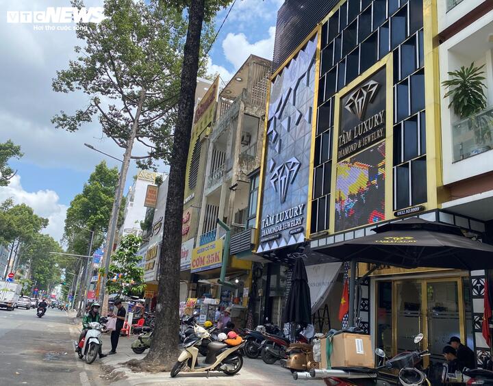 'Cửa đóng then cài' tại nhiều cửa hàng kim cương ở TP.HCM- Ảnh 12.