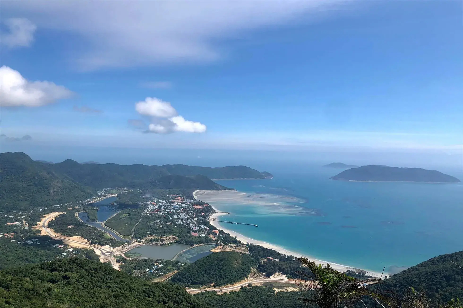 Không phải Phú Quốc, đây là đảo Việt Nam lọt vào danh sách "biệt lập trên thế giới": Rộng chỉ hơn 50km2 - Ảnh 1.