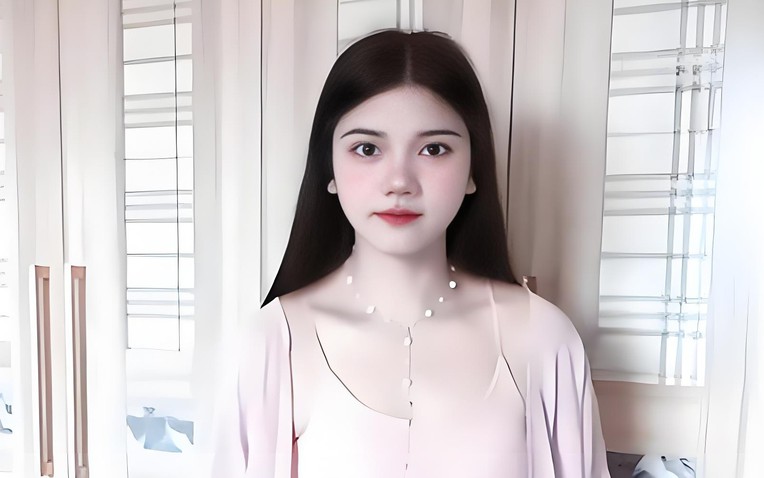Chỉ vì 8 video "lên đồ" đi họp phụ huynh, một bà mẹ trẻ bị bàn tán khắp mạng xã hội- Ảnh 1.