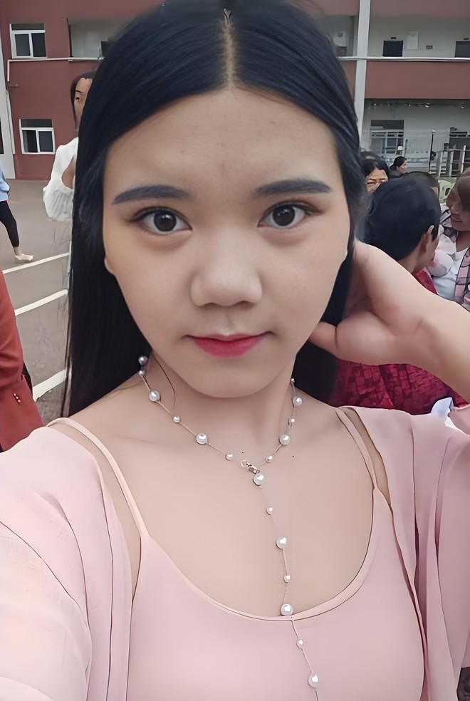 Chỉ vì 8 video "lên đồ" đi họp phụ huynh, một bà mẹ trẻ bị bàn tán khắp mạng xã hội- Ảnh 4.