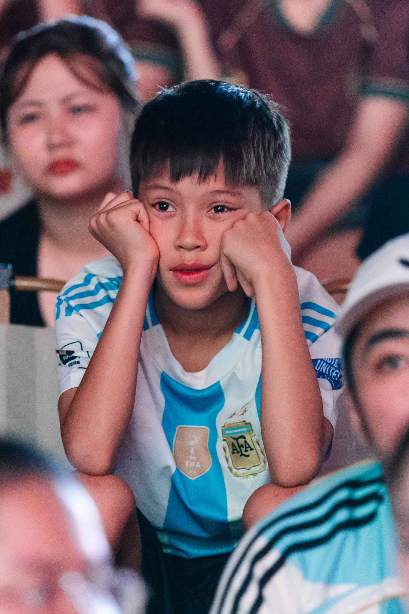 Nhìn lại một đêm buồn của các CĐV khi Argentina không có nổi một cú sút trong 90 phút - Ảnh 28. Nhìn lại một đêm buồn của các CĐV khi Argentina không có nổi một cú sút trong 90 phút - Ảnh 28.