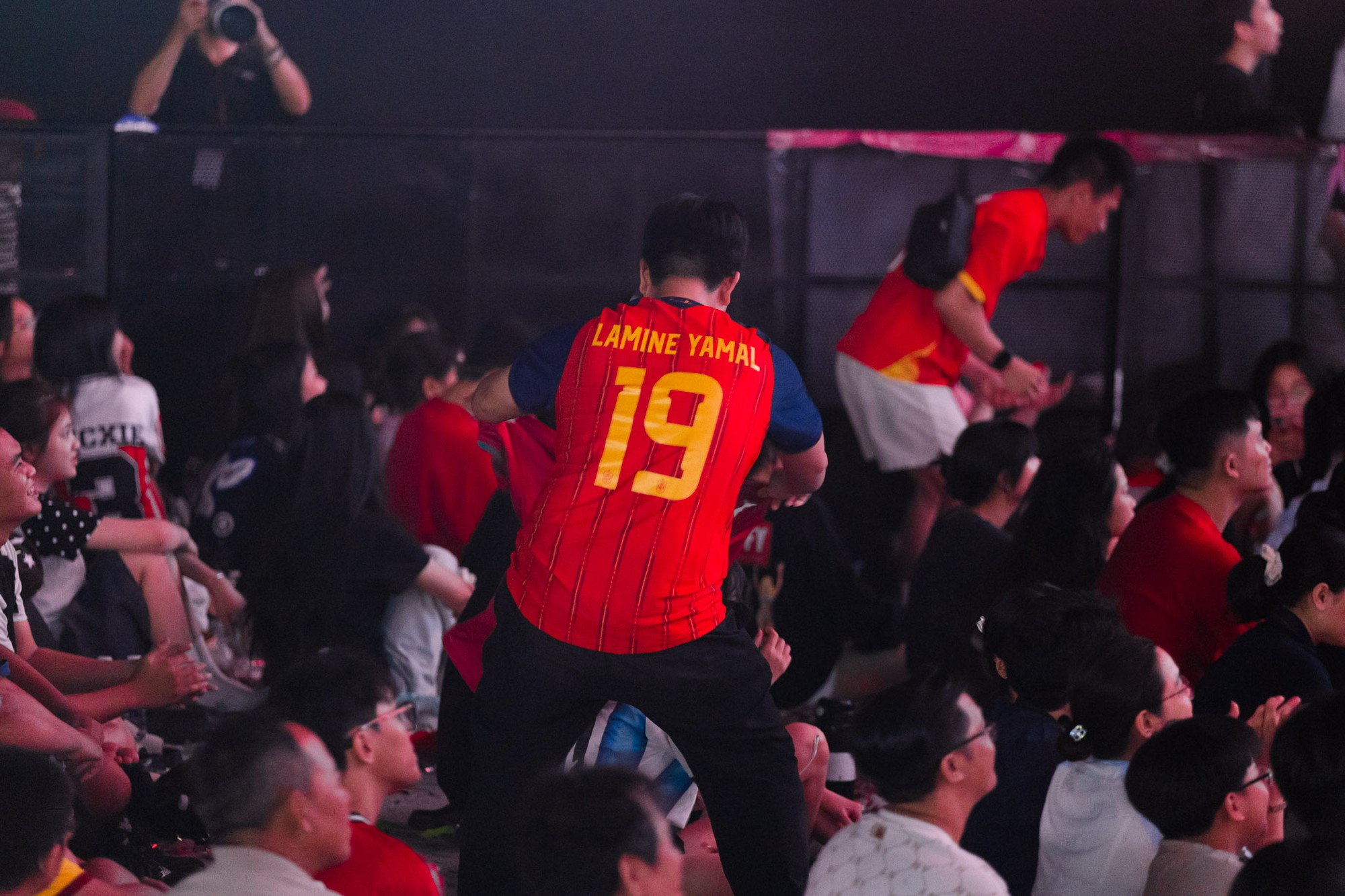 Nhìn lại một đêm buồn của các CĐV khi Argentina không có nổi một cú sút trong 90 phút - Ảnh 43. Nhìn lại một đêm buồn của các CĐV khi Argentina không có nổi một cú sút trong 90 phút - Ảnh 43.