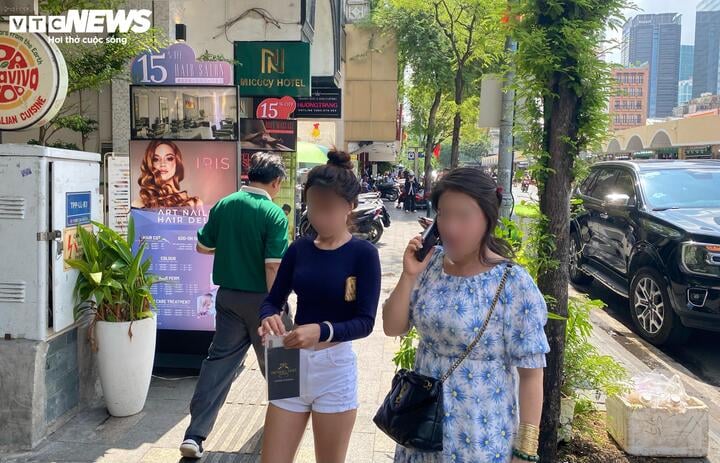 Người TP.HCM 'toát mồ hôi' đi bán kim cương- Ảnh 1.