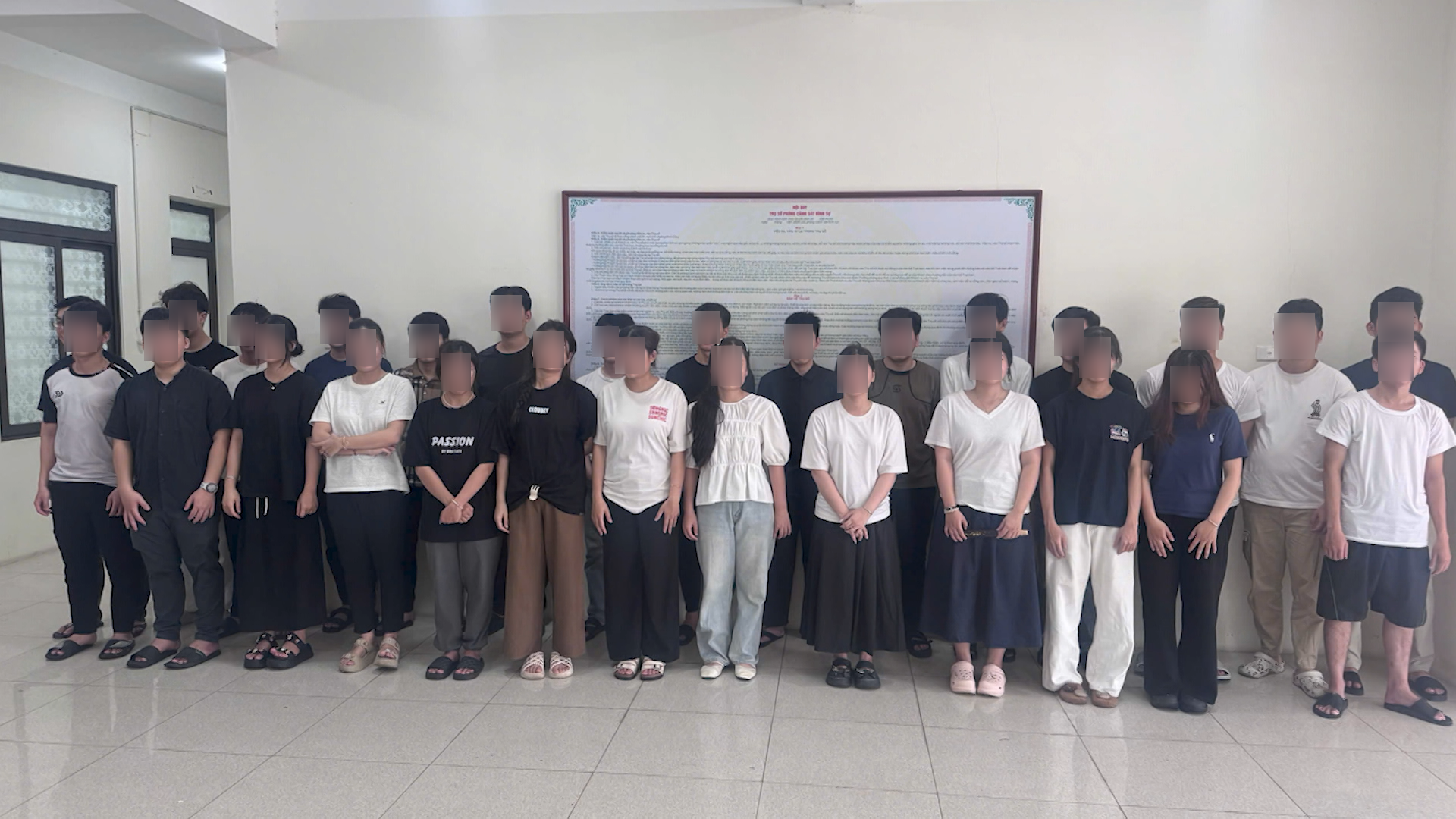 Triệt phá đường dây lừa đảo núp bóng “Hệ sinh thái khởi nghiệp” Canvanex, chiếm đoạt hơn 100 tỷ đồng - Ảnh 8.