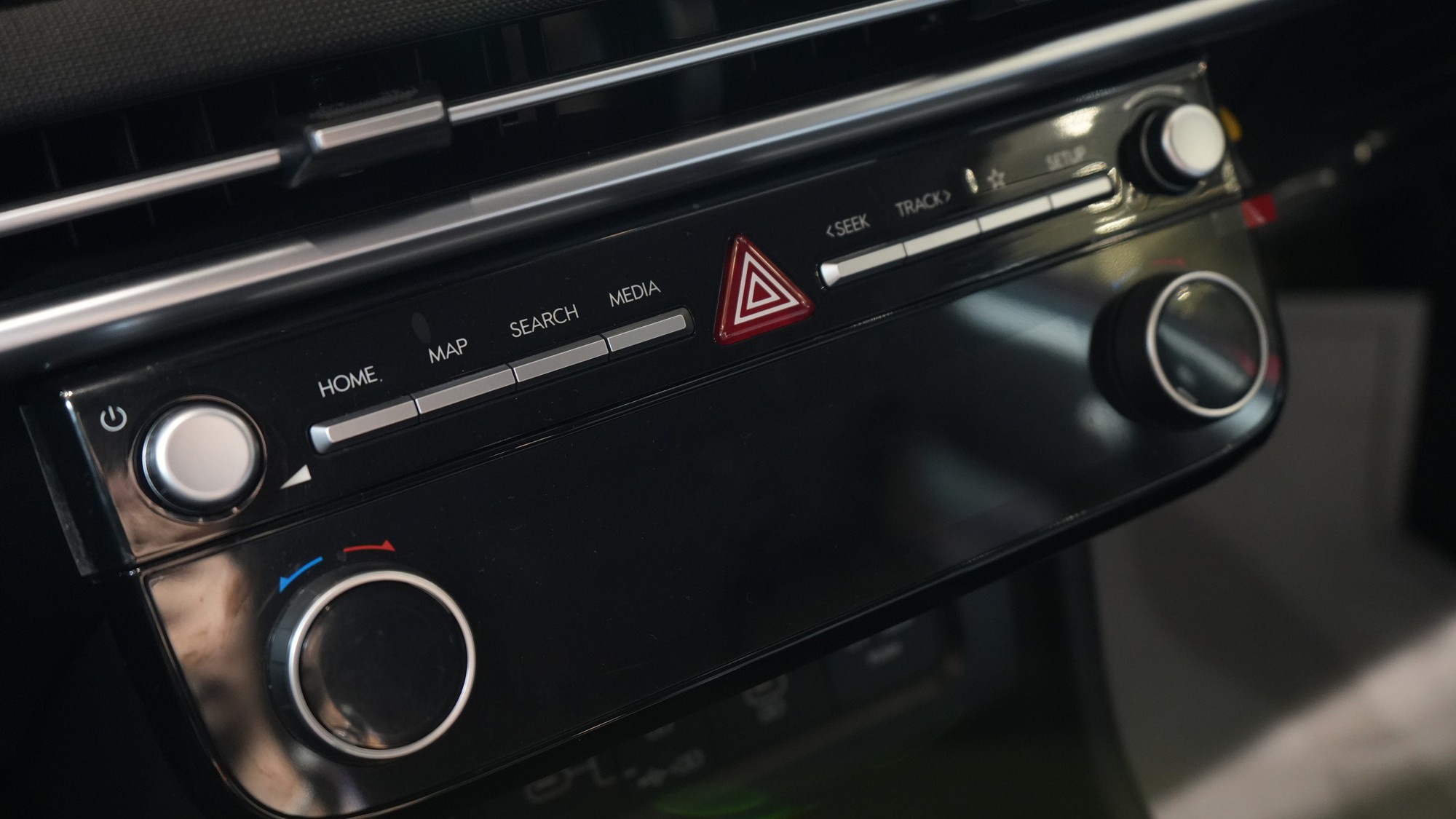 Bộ đôi SUV hybrid mới của Hyundai lần đầu xuất hiện trước công chúng Việt Nam: Đông đảo người dân đến xem, giá dự kiến từ hơn 1 tỷ đồng, lịch ra mắt đã được hé lộ - Ảnh 13.