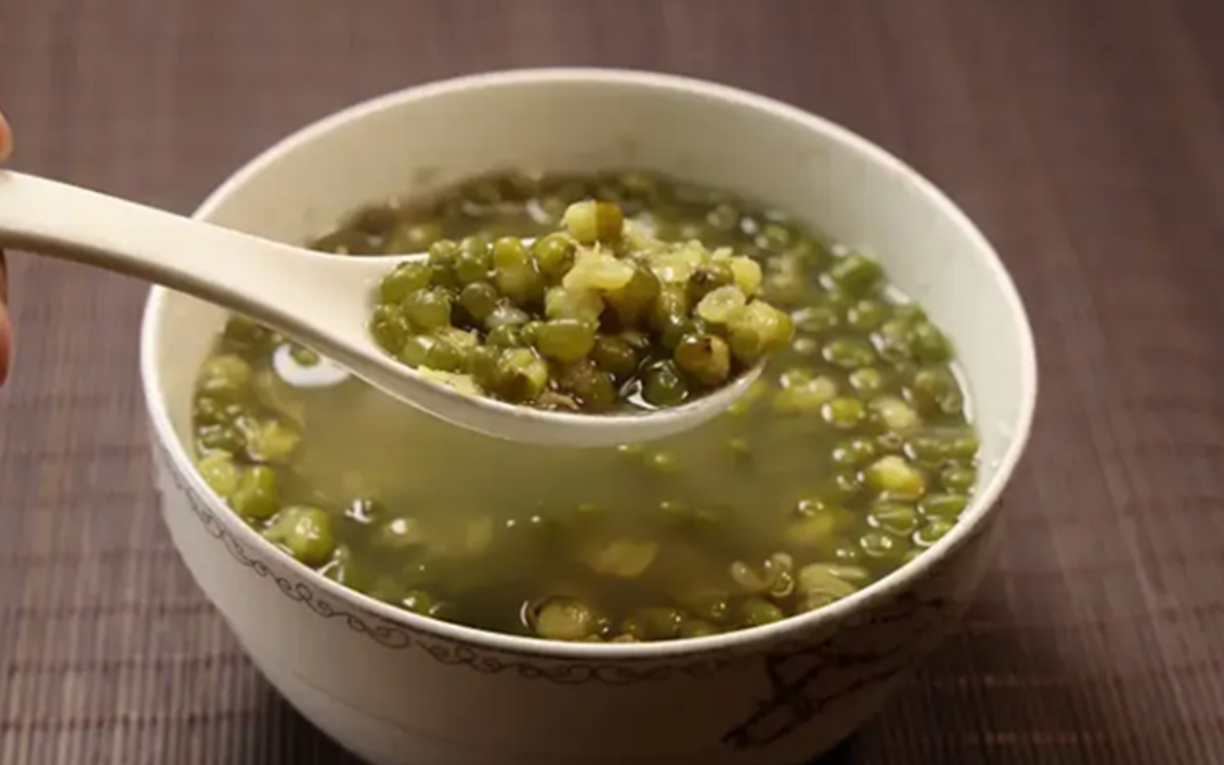 Máu trắng đục như sữa, nam sinh viên gặp biến chứng vì kiểu ăn uống quen thuộc- Ảnh 4.