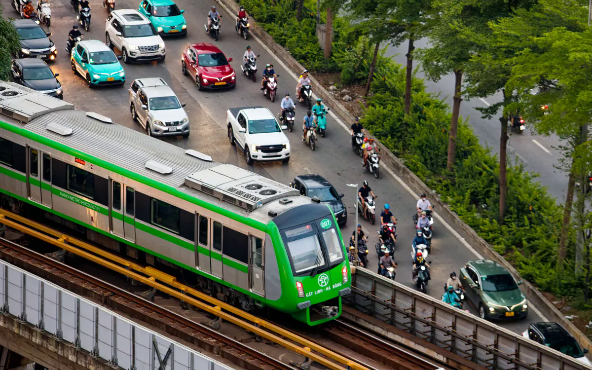 Phát triển hệ thống metro tạo động lực tái cấu trúc không gian đô thị. Ảnh: Phạm Minh