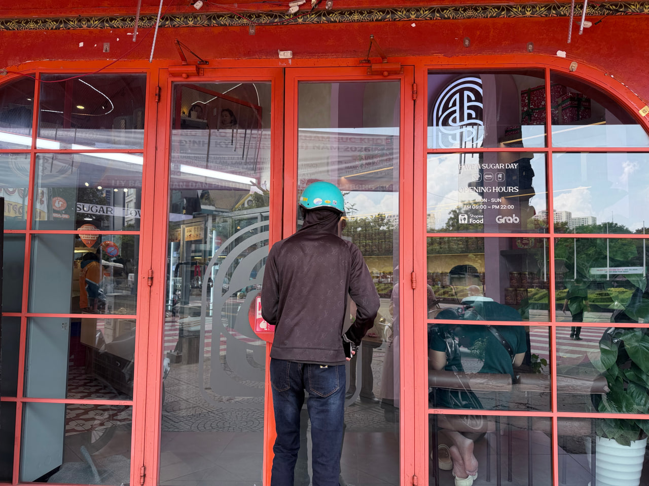Tiệm bánh Sugar Town của nghệ sĩ Việt Hương hiện tại ra sao?- Ảnh 9.