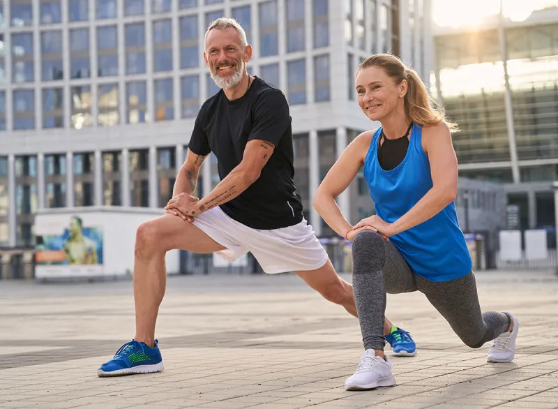Cách đi bộ giúp giảm mỡ bụng nhanh hơn cả tập gym: Đặc biệt phù hợp cho người 45 tuổi trở lên- Ảnh 2.