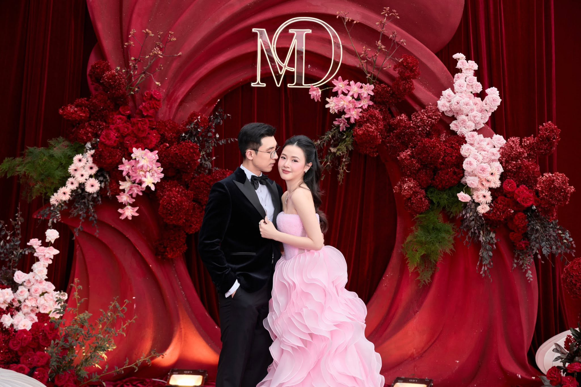 Khách mời nói rõ chuyện phong bì ở tiệc kỷ niệm 2 năm cưới của Midu - Minh Đạt- Ảnh 1.