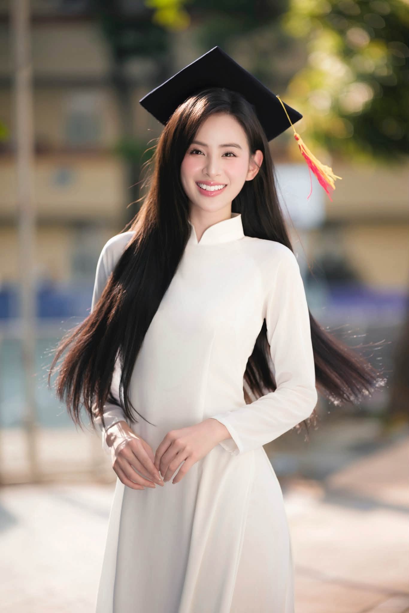 Mỹ nhân sinh năm 2002 thông báo tốt nghiệp đại học sau nửa năm làm dâu nhà cựu Chủ tịch tập đoàn- Ảnh 2.