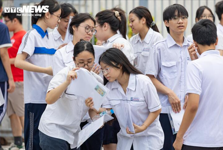 'Bảng vàng' 45 thủ khoa thi tốt nghiệp THPT 2026 của 34 tỉnh, thành- Ảnh 1.