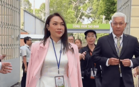 Mỹ Tâm tóc đen, áo dài trắng sáng bừng cả Dinh Độc lập, hình ảnh để đời tái hiện xuất sắc- Ảnh 5.