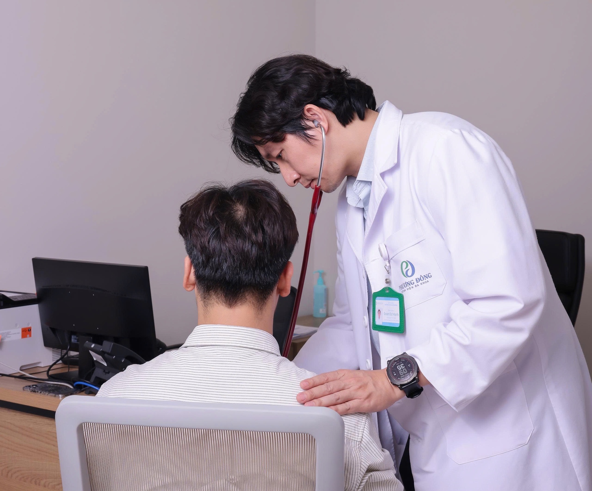 Nghệ sĩ Việt vừa trang điểm xong, chuẩn bị bước ra sân khấu thì đột quỵ: Cảnh báo dấu hiệu người trẻ đang bỏ qua- Ảnh 3. Nghệ sĩ Việt vừa trang điểm xong, chuẩn bị bước ra sân khấu thì đột quỵ: Cảnh báo dấu hiệu người trẻ đang bỏ qua- Ảnh 3.