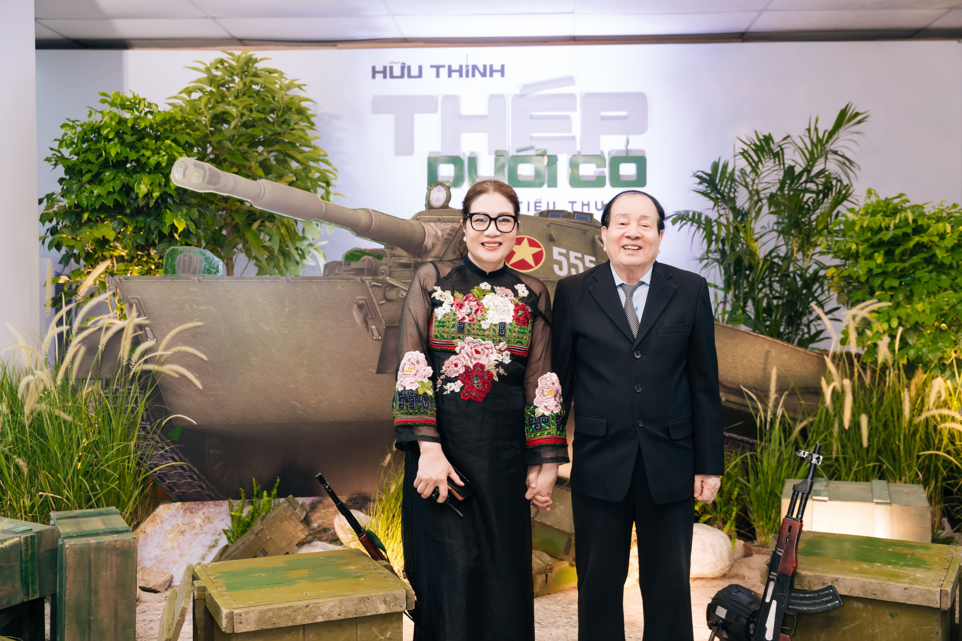Gần 60 năm sau trận Làng Vây, nhà thơ Hữu Thỉnh ra mắt tiểu thuyết đầu tay 'Thép dưới cỏ'- Ảnh 1.