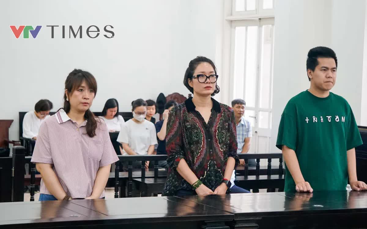 Các bị cáo tại toà. 