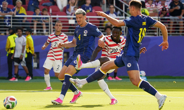Thắng Bosnia & Herzegovina 2-0, Mỹ gặp Bỉ ở vòng 1/8 World Cup 2026- Ảnh 1.