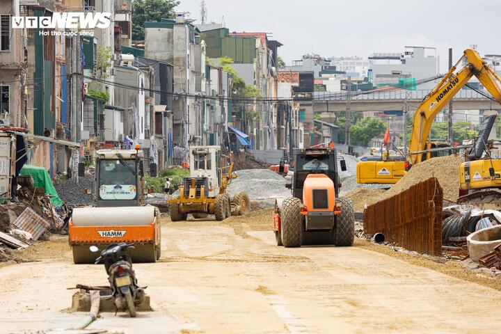 Hà Nội tăng tốc thi công đường 'đắt nhất hành tinh', quyết thông xe trước 2/9- Ảnh 10.