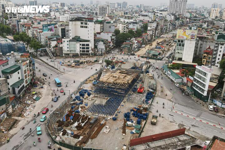 Hà Nội tăng tốc thi công đường 'đắt nhất hành tinh', quyết thông xe trước 2/9- Ảnh 16.