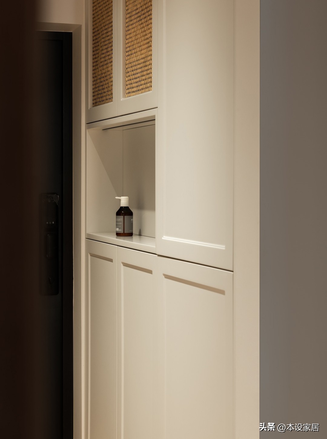 Căn hộ 47m² được cải tạo thành 2 phòng ngủ, 2 phòng khách khiến nhiều người bất ngờ: Bài toán tối ưu không gian giúp gia chủ tiết kiệm cả trăm triệu đồng chi phí đổi nhà- Ảnh 2.