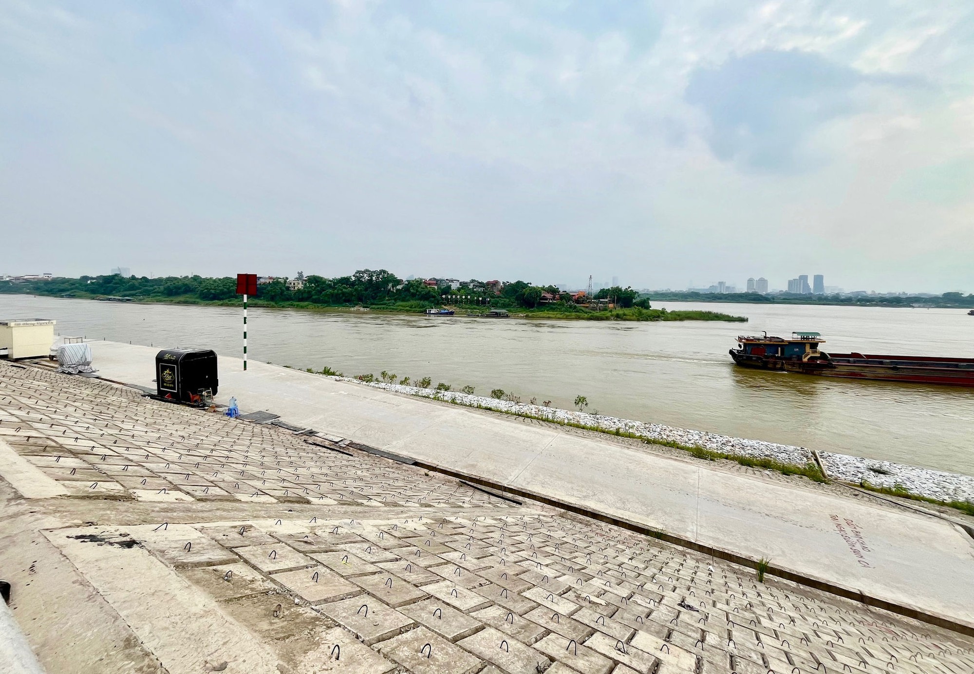 Hà Nội phấn đấu hoàn thành dự án ổn định cửa sông Đuống trong tháng 8-2026- Ảnh 1.