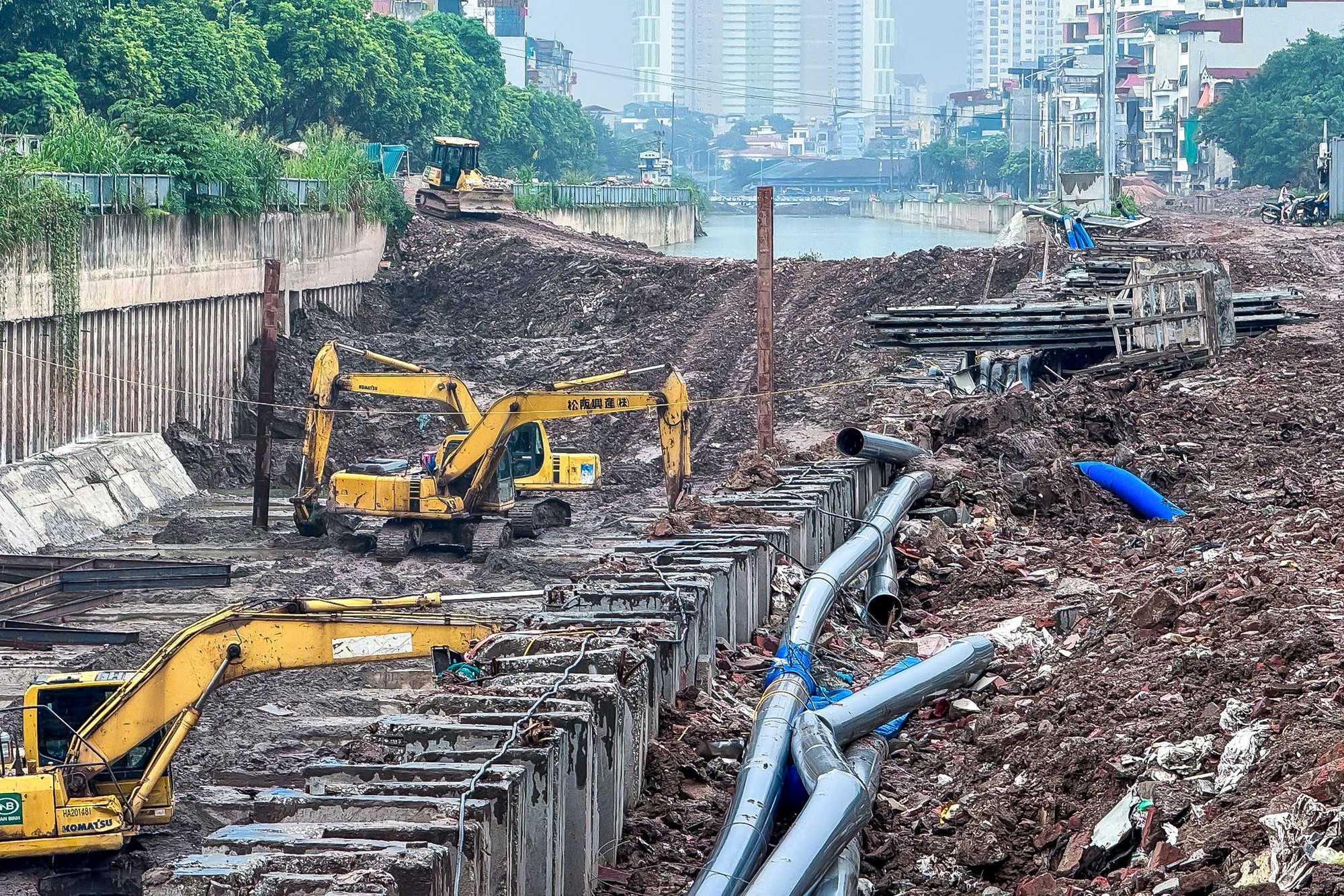 Kênh La Khê tăng tốc hoàn thiện, kỳ vọng nâng cao năng lực chống ngập phía Tây Hà Nội- Ảnh 3.