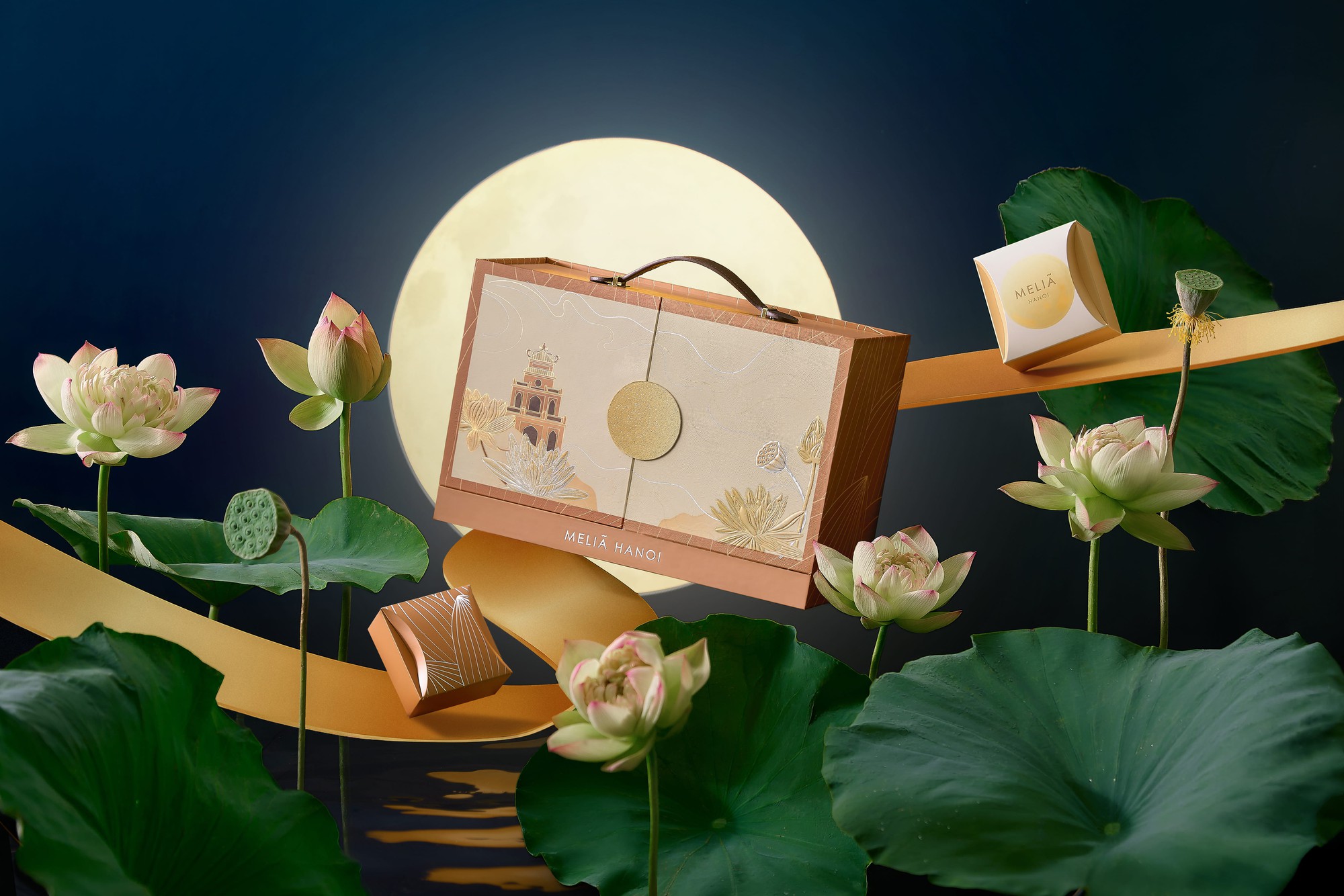 Một khách sạn 5 sao giới thiệu BST bánh Trung thu mang đậm dấu ấn văn hóa Á Đông: 7 hương vị tuyển chọn, gửi lời chúc về mùa trăng an lành- Ảnh 1. Một khách sạn 5 sao giới thiệu BST bánh Trung thu mang đậm dấu ấn văn hóa Á Đông: 7 hương vị tuyển chọn, gửi lời chúc về mùa trăng an lành- Ảnh 1.