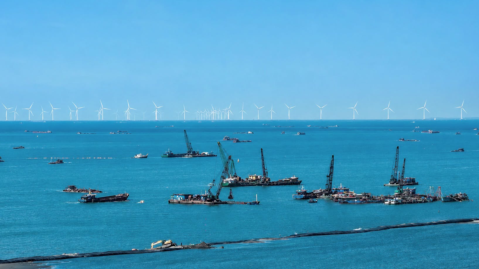 Bất ngờ với tiến độ siêu dự án 10 tỷ USD tại Cần Giờ: Hệ thống tuabin gió ngoài khơi dần thành hình, bàn giao nhà thấp tầng sau một tháng nữa - Ảnh 11.