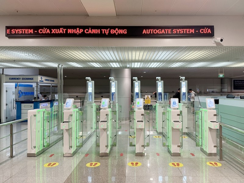 Người đi máy bay cần chú ý nếu thuộc nhóm sau sẽ không được nhập cảnh Việt Nam bằng cửa tự động - Ảnh 1.