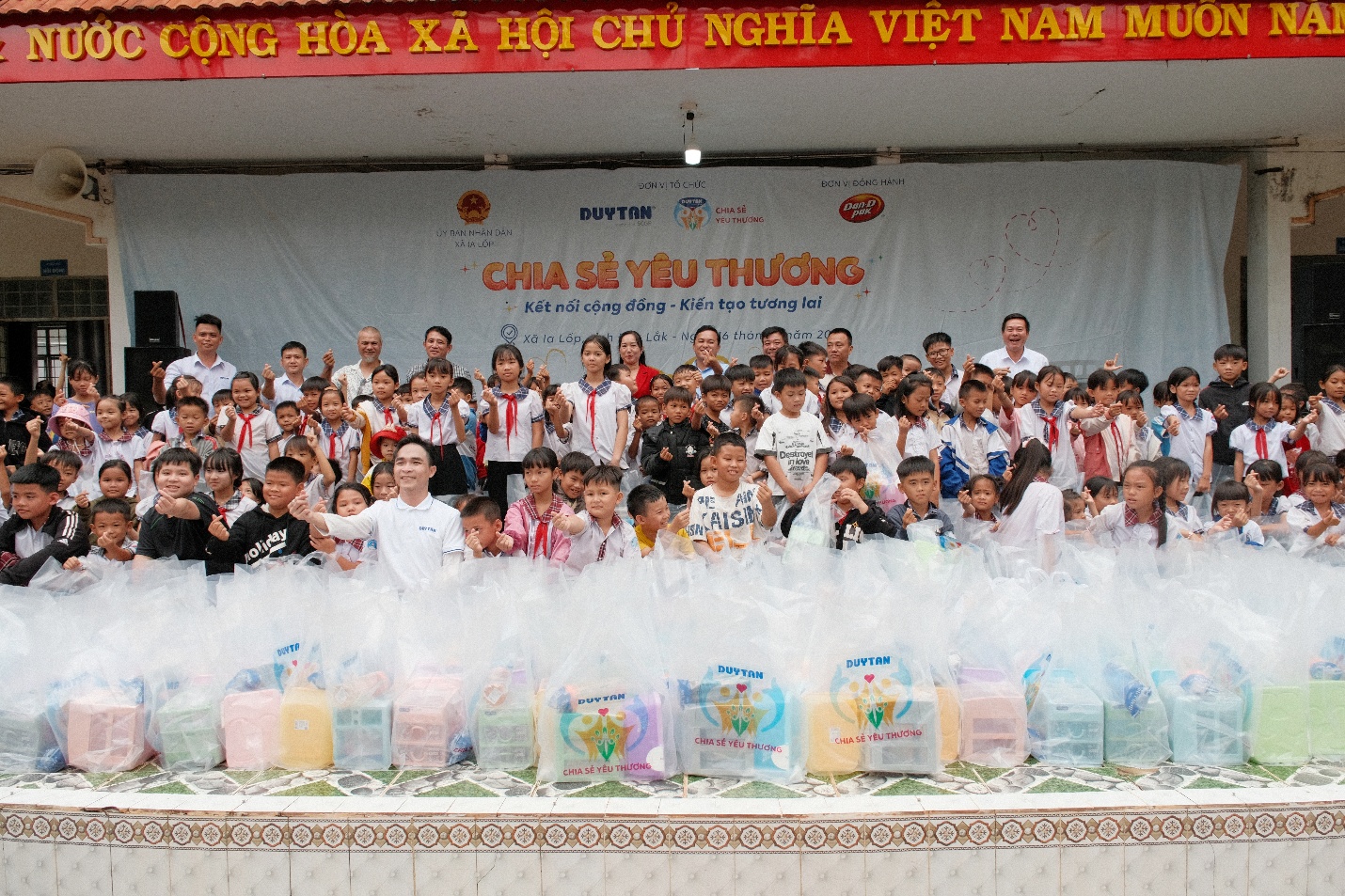 Duy Tân kiến tạo giá trị bền vững từ đổi mới, con người và cộng đồng - Ảnh 2.