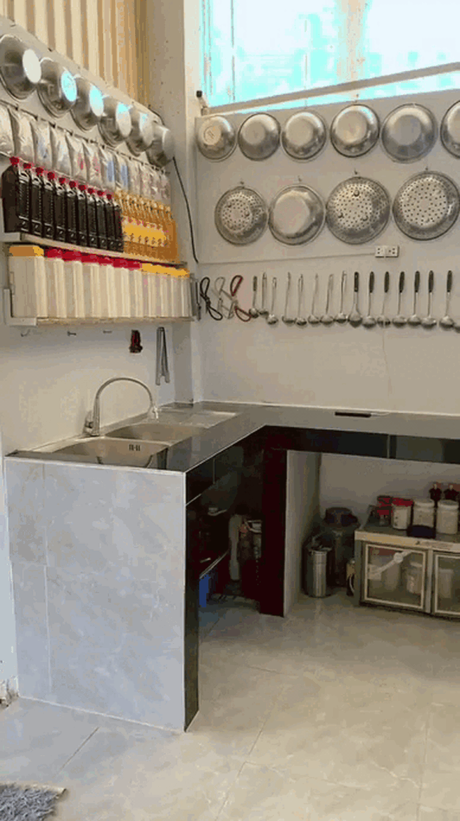Trung bình căn bếp miền Tây: Nồi niêu xoong chảo treo ê hề, nó ngăn nắp mà nó OCD thế lại hay! - Ảnh 10.