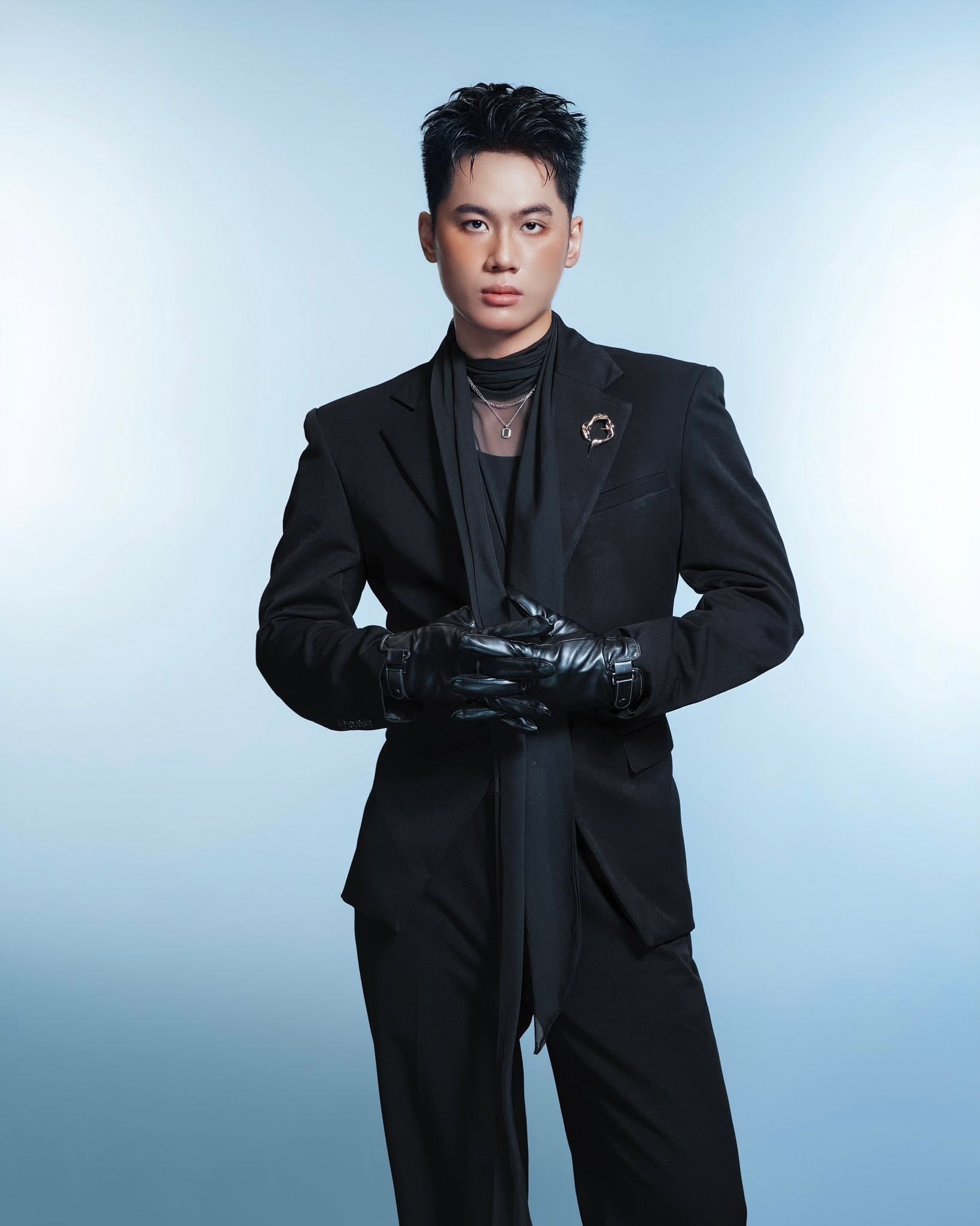 Nam ca sĩ Việt 22 tuổi là "tổng tài" mở công ty riêng, chưa nổi tiếng đã có hit 100 triệu view cả nước thuộc lòng- Ảnh 2.